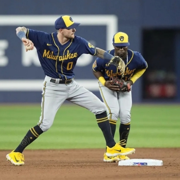 Milwaulkee Brewers cap - Picture 3 of 4